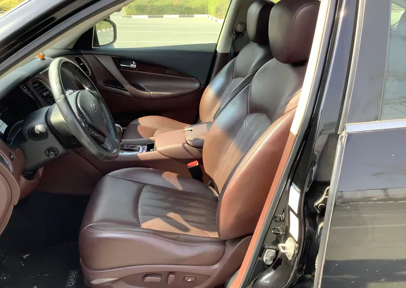 إنفينيتي QX50 2015